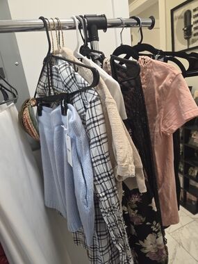 Women's Size Large Clothing Items